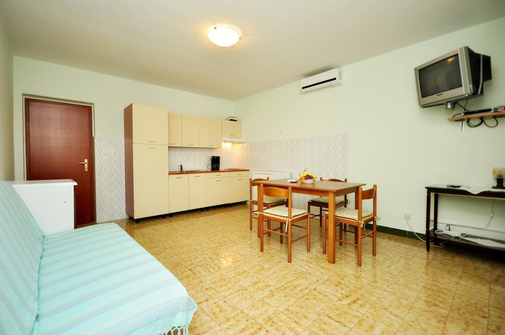 Apartments Ivan Duće Kamer foto